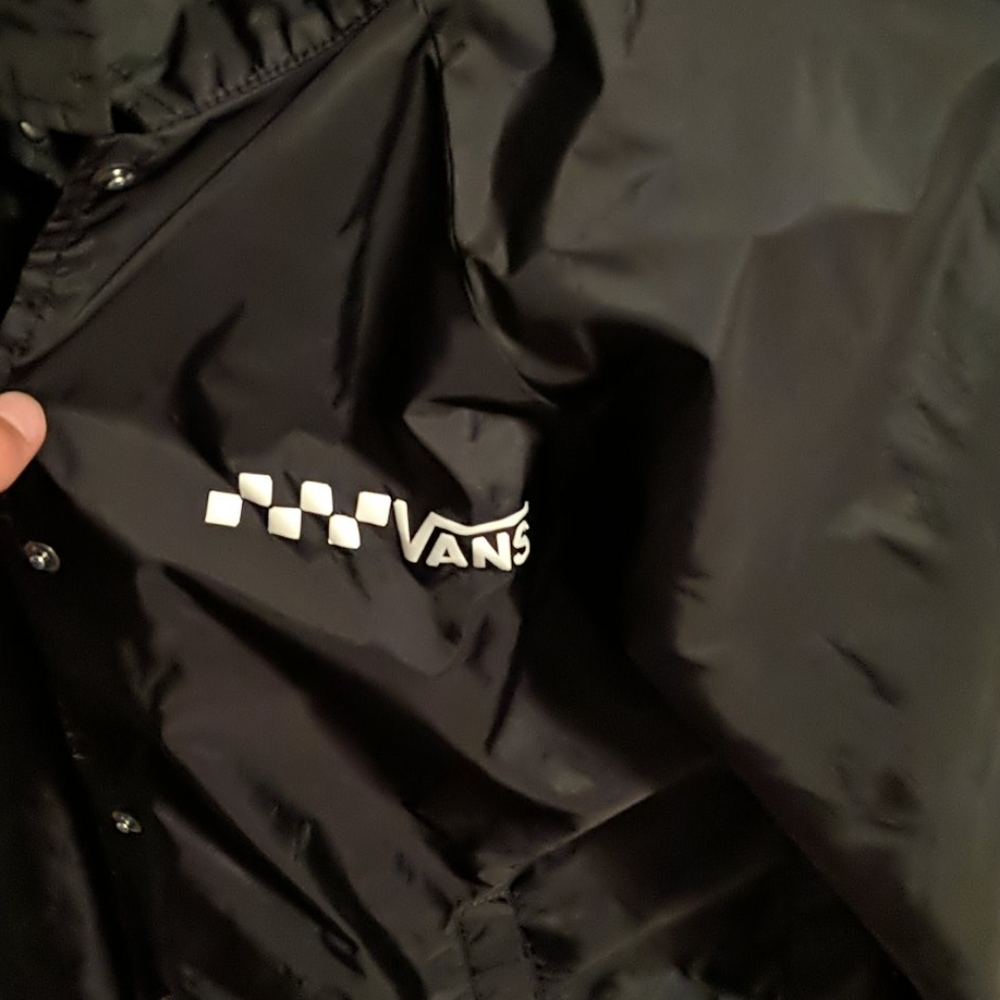 vans windbreaker